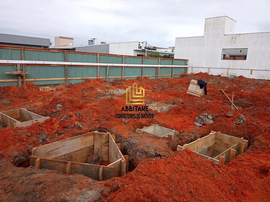 Foto 2 de Casa com 2 quartos à venda, 90m2 em Torres - RS