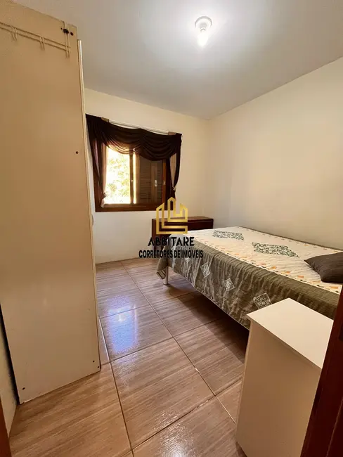 Casa com 4 quartos à venda, 85m2 em Torres - RS - imagem 8 Foto 8 de Casa com 4 quartos à venda, 85m2 em Torres - RS