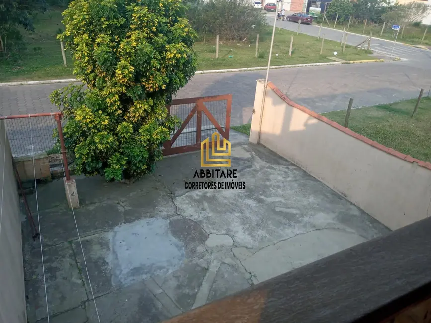 Casa com 3 quartos à venda, 150m2 em Centro, Passo De Torres - SC - imagem 2 Foto 2 de Casa com 3 quartos à venda, 150m2 em Centro, Passo De Torres - SC