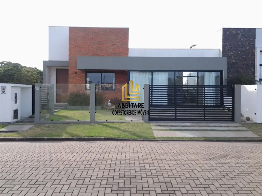 Casa com 3 quartos à venda, 119m2 em Passo De Torres - SC - imagem 1 Foto 1 de Casa com 3 quartos à venda, 119m2 em Passo De Torres - SC