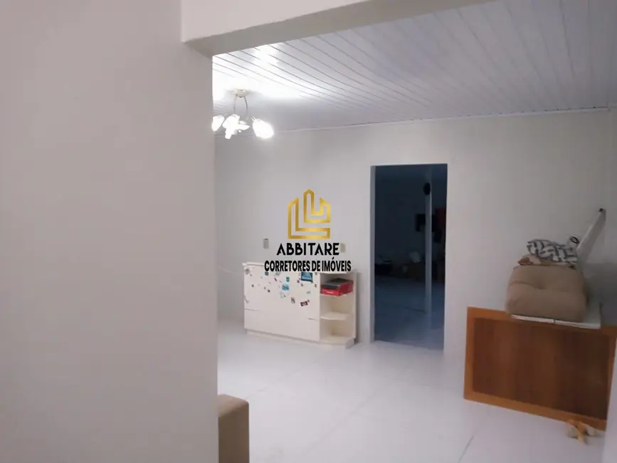 Casa com 2 quartos à venda, 89m2 em Torres - RS - imagem 4 Foto 4 de Casa com 2 quartos à venda, 89m2 em Torres - RS