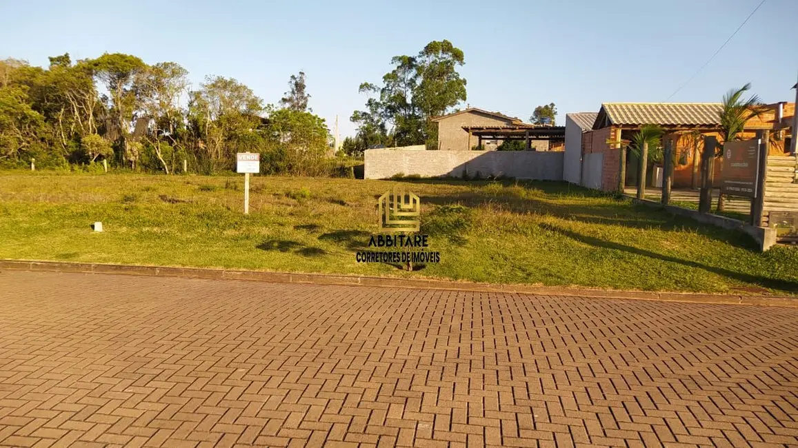 Foto 1 de Terreno / Lote à venda, 300m2 em Passo De Torres - SC