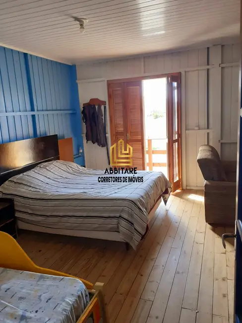 Casa com 4 quartos à venda, 200m2 em Torres - RS - imagem 6 Foto 6 de Casa com 4 quartos à venda, 200m2 em Torres - RS