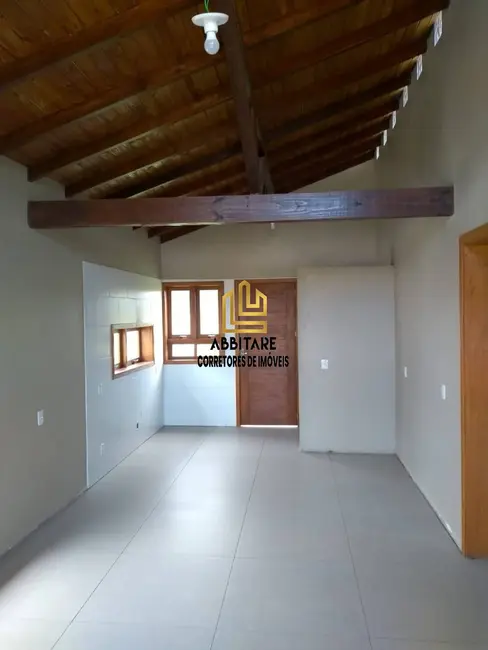 Foto 2 de Casa com 2 quartos à venda, 67m2 em Passo De Torres - SC