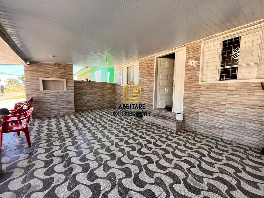 Casa com 2 quartos à venda, 107m2 em Torres - RS - imagem 3 Foto 3 de Casa com 2 quartos à venda, 107m2 em Torres - RS