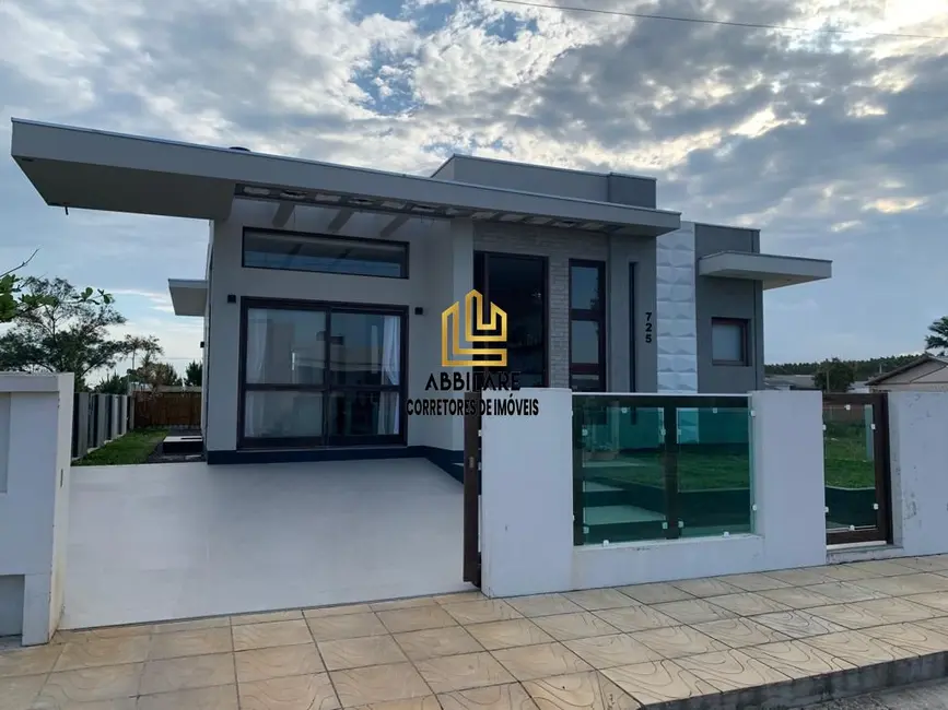 Foto 1 de Casa com 3 quartos à venda, 140m2 em Passo De Torres - SC