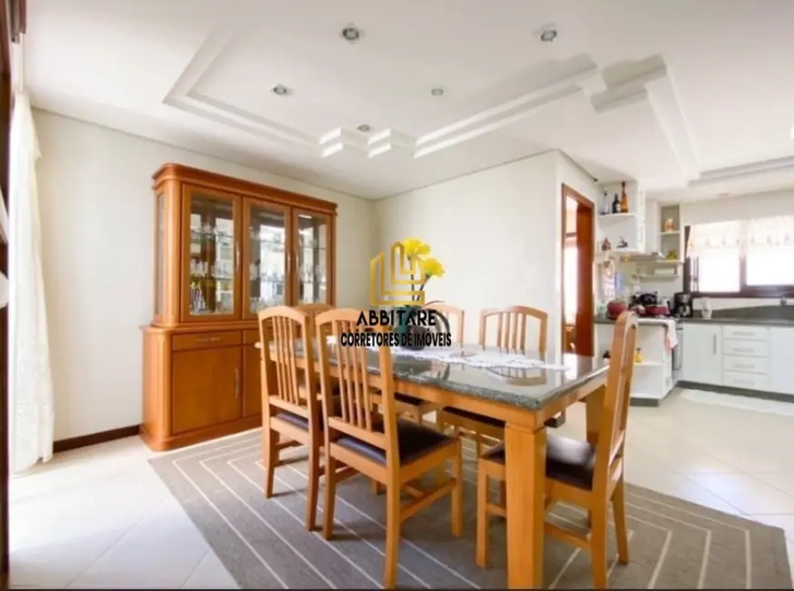 Casa com 3 quartos à venda, 254m2 em Centro, Torres - RS - imagem 7 Foto 7 de Casa com 3 quartos à venda, 254m2 em Centro, Torres - RS