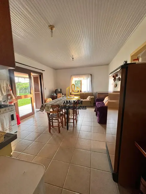 Casa com 3 quartos à venda, 95m2 em Torres - RS - imagem 3 Foto 3 de Casa com 3 quartos à venda, 95m2 em Torres - RS