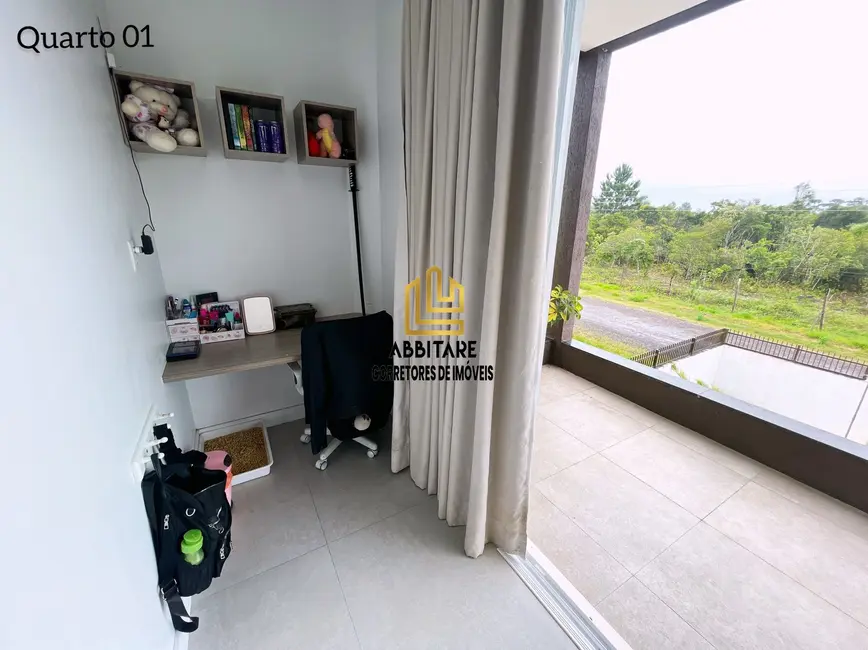 Foto 9 de Casa com 4 quartos à venda, 185m2 em Torres - RS