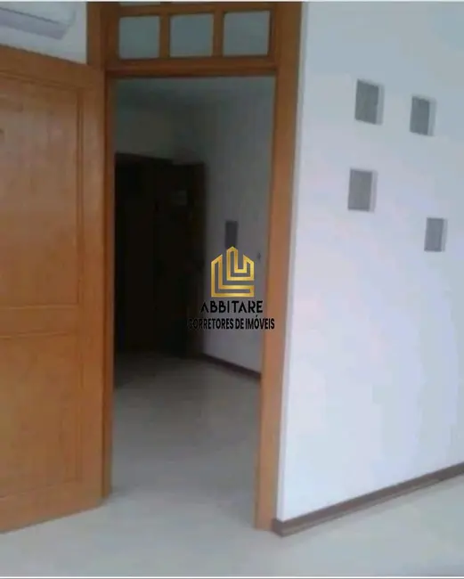 Sala Comercial com 1 quarto à venda, 35m2 em Centro, Torres - RS - imagem 4 Foto 4 de Sala Comercial com 1 quarto à venda, 35m2 em Centro, Torres - RS