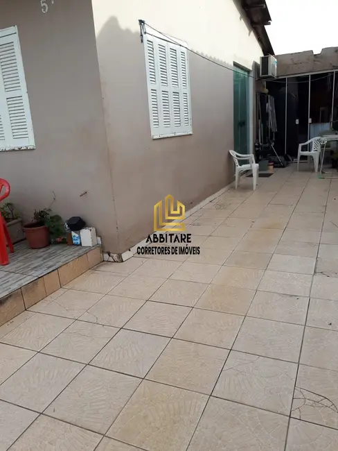 Foto 2 de Casa com 3 quartos à venda, 58m2 em Torres - RS
