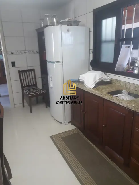 Casa com 6 quartos à venda, 79m2 em Centro, Torres - RS - imagem 4 Foto 4 de Casa com 6 quartos à venda, 79m2 em Centro, Torres - RS