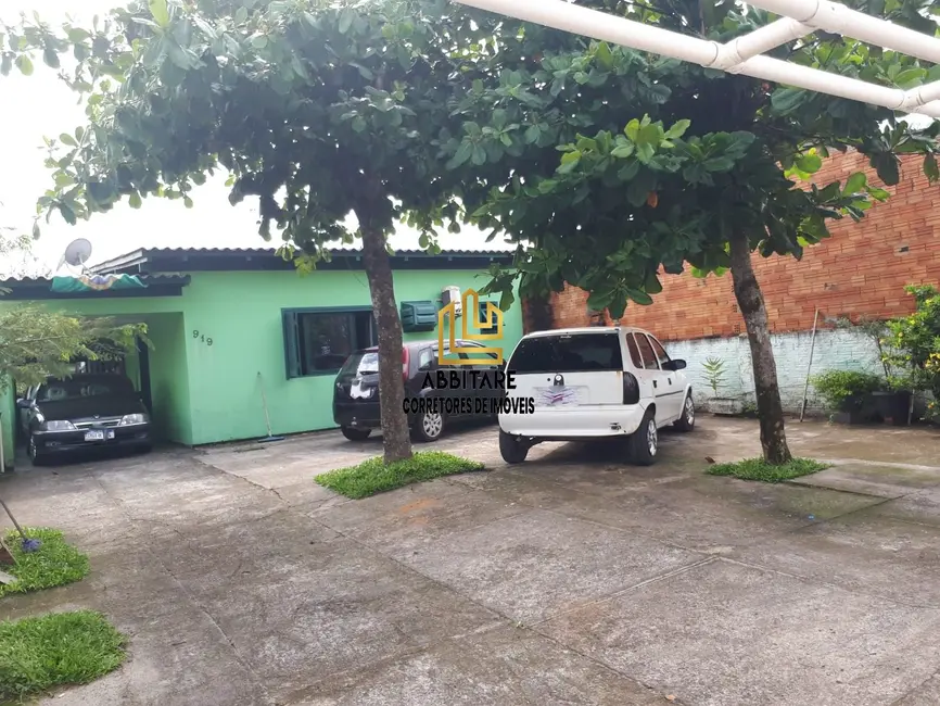 Casa com 3 quartos à venda, 389m2 em Torres - RS - imagem 2 Foto 2 de Casa com 3 quartos à venda, 389m2 em Torres - RS