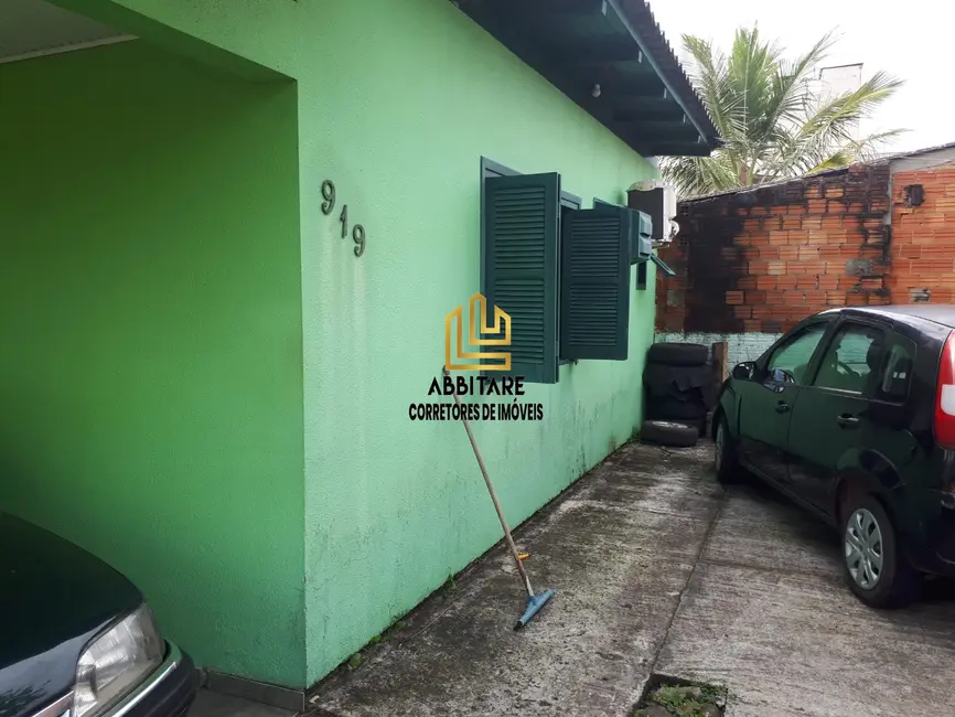 Casa com 3 quartos à venda, 389m2 em Torres - RS - imagem 3 Foto 3 de Casa com 3 quartos à venda, 389m2 em Torres - RS
