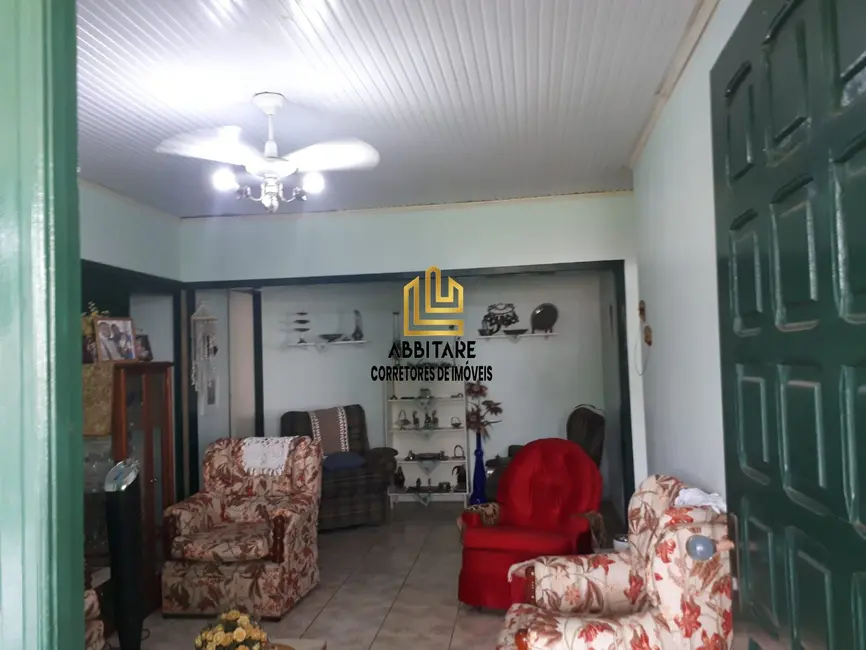 Casa com 3 quartos à venda, 389m2 em Torres - RS - imagem 7 Foto 7 de Casa com 3 quartos à venda, 389m2 em Torres - RS