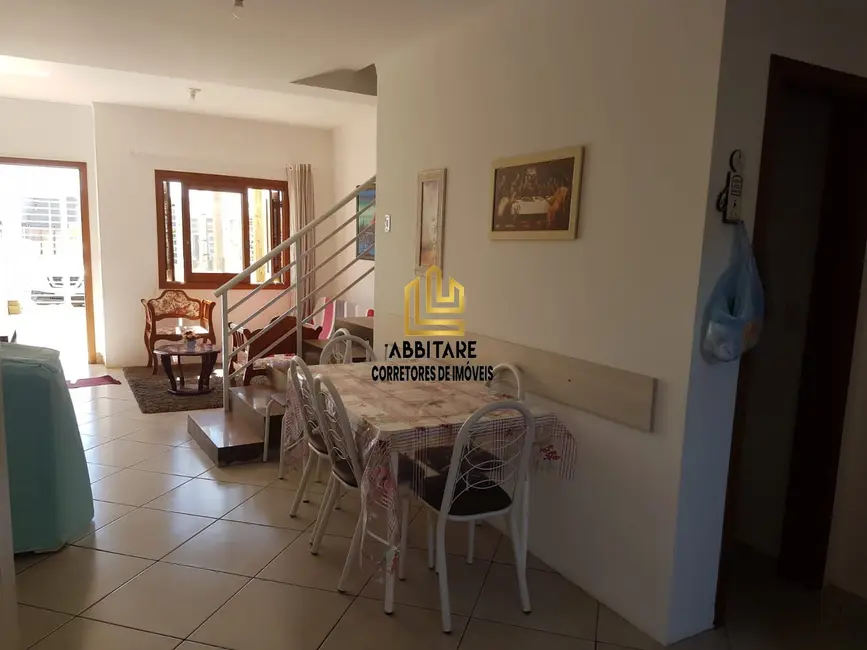 Sobrado com 2 quartos à venda, 63m2 em Torres - RS - imagem 3 Foto 3 de Sobrado com 2 quartos à venda, 63m2 em Torres - RS