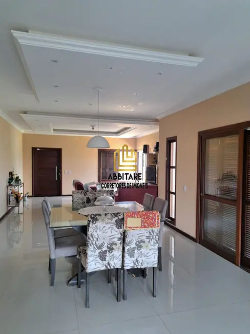 Casa com 3 quartos à venda, 219m2 em Torres - RS - imagem 3 Foto 3 de Casa com 3 quartos à venda, 219m2 em Torres - RS