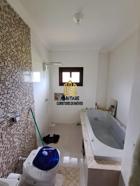 Casa com 3 quartos à venda, 219m2 em Torres - RS - imagem 8 Foto 8 de Casa com 3 quartos à venda, 219m2 em Torres - RS