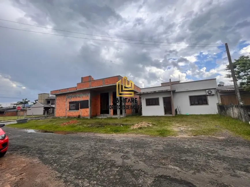 Casa com 4 quartos à venda, 149m2 em Passo De Torres - SC - imagem 1 Foto 1 de Casa com 4 quartos à venda, 149m2 em Passo De Torres - SC