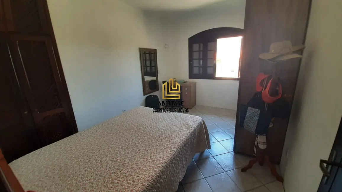 Casa com 2 quartos à venda, 160m2 em Torres - RS - imagem 9 Foto 9 de Casa com 2 quartos à venda, 160m2 em Torres - RS