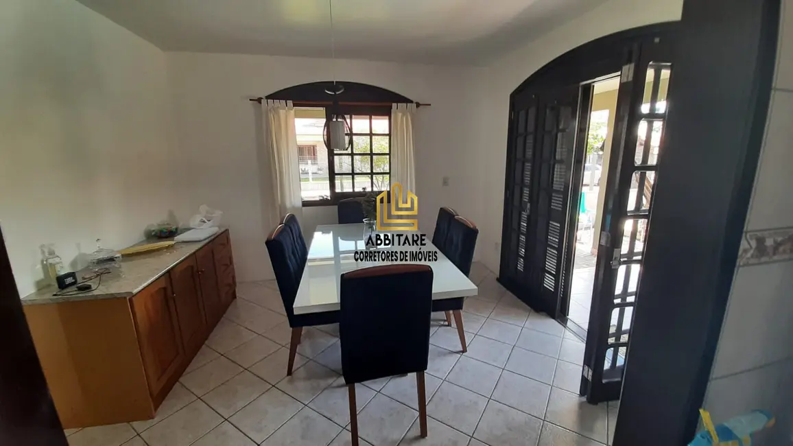 Casa com 2 quartos à venda, 160m2 em Torres - RS - imagem 6 Foto 6 de Casa com 2 quartos à venda, 160m2 em Torres - RS