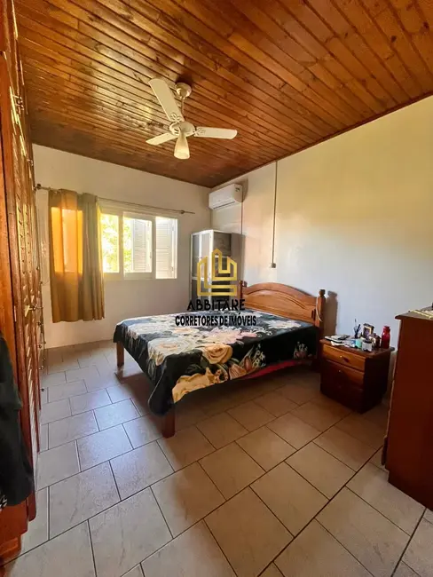 Casa com 3 quartos à venda, 189m2 em Torres - RS - imagem 9 Foto 9 de Casa com 3 quartos à venda, 189m2 em Torres - RS