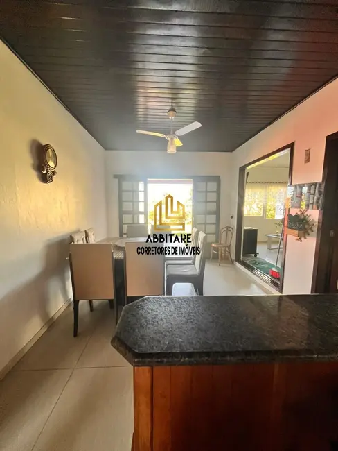 Casa com 3 quartos à venda, 189m2 em Torres - RS - imagem 5 Foto 5 de Casa com 3 quartos à venda, 189m2 em Torres - RS