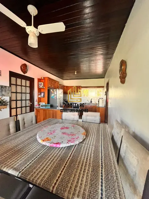 Casa com 3 quartos à venda, 189m2 em Torres - RS - imagem 4 Foto 4 de Casa com 3 quartos à venda, 189m2 em Torres - RS