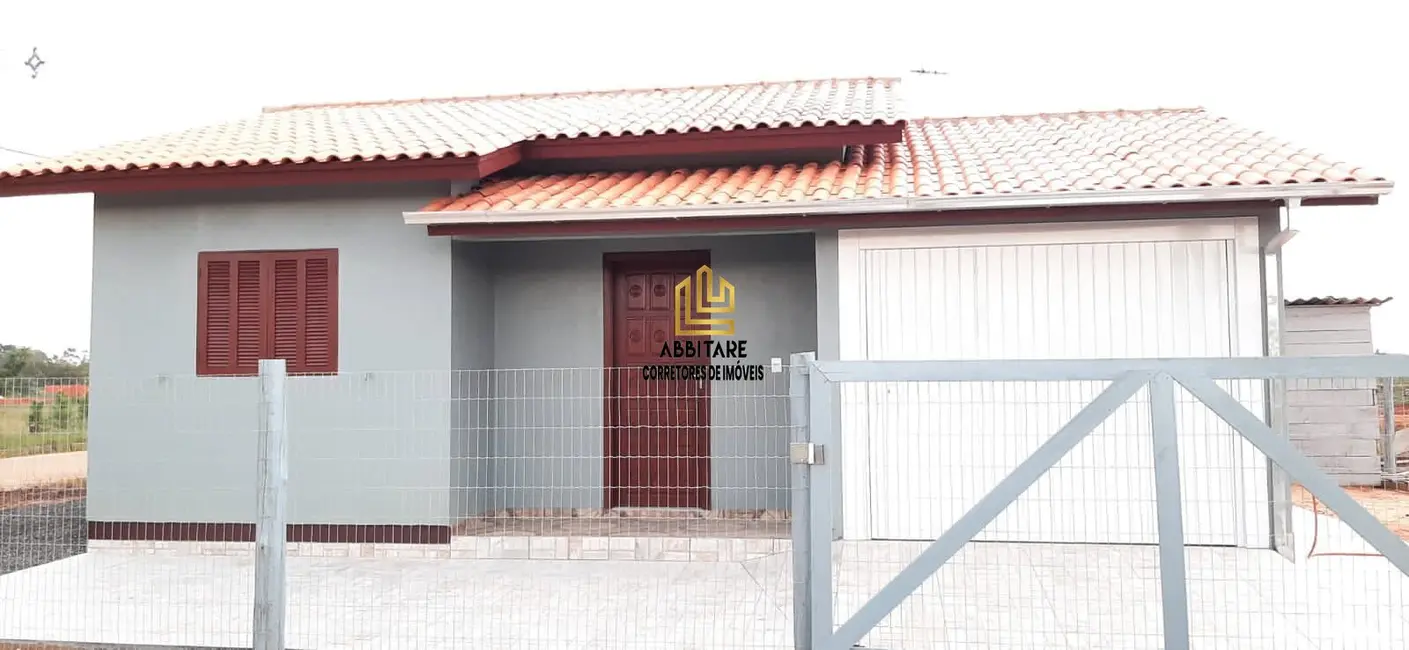 Foto 9 de Casa com 2 quartos à venda, 65m2 em Torres - RS