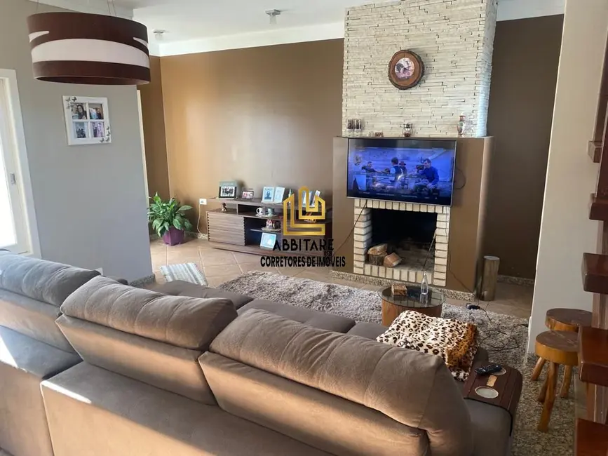 Casa com 3 quartos à venda, 300m2 em Torres - RS - imagem 3 Foto 3 de Casa com 3 quartos à venda, 300m2 em Torres - RS