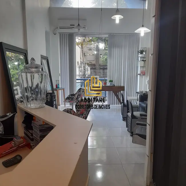 Sala Comercial com 1 quarto à venda, 56m2 em Centro, Torres - RS - imagem 3 Foto 3 de Sala Comercial com 1 quarto à venda, 56m2 em Centro, Torres - RS