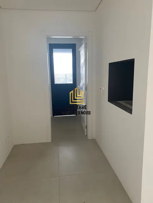 Apartamento com 2 quartos à venda, 80m2 em Centro, Torres - RS - imagem 2 Foto 2 de Apartamento com 2 quartos à venda, 80m2 em Centro, Torres - RS