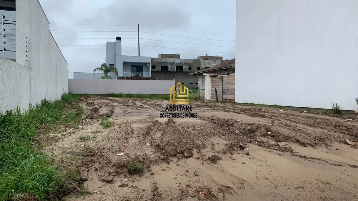 Foto 2 de Terreno / Lote à venda, 384m2 em Torres - RS