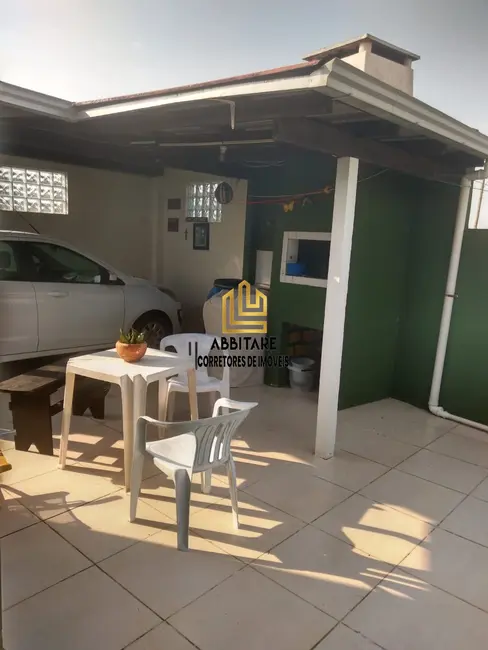 Foto 9 de Casa com 2 quartos à venda, 70m2 em Torres - RS