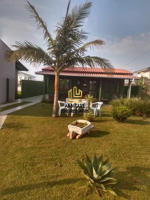 Foto 1 de Casa com 2 quartos à venda, 70m2 em Torres - RS