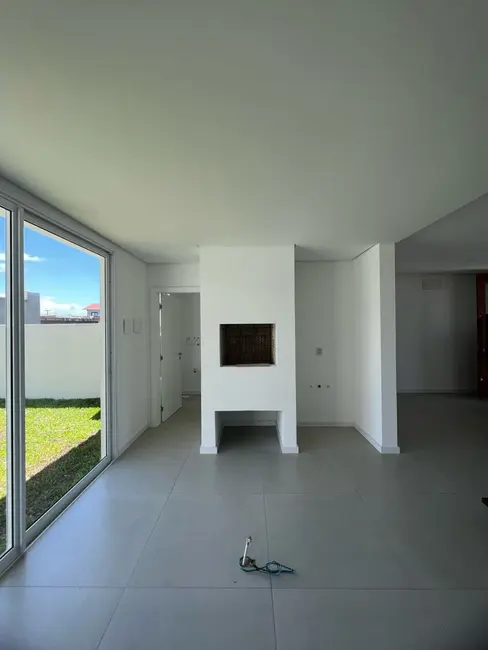 Sobrado com 2 quartos à venda, 134m2 em Passo De Torres - SC - imagem 6 Foto 6 de Sobrado com 2 quartos à venda, 134m2 em Passo De Torres - SC