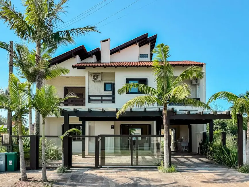 Casa com 4 quartos à venda, 260m2 em Torres - RS - imagem 1 Foto 1 de Casa com 4 quartos à venda, 260m2 em Torres - RS