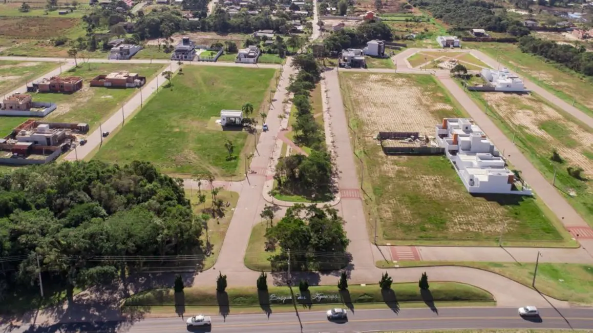 Foto 3 de Terreno / Lote à venda, 413m2 em Passo De Torres - SC