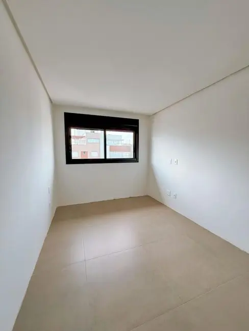 Foto 2 de Apartamento com 2 quartos à venda, 77m2 em Centro, Torres - RS