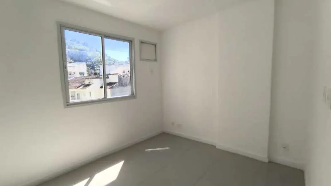 Foto 4 de Apartamento com 3 quartos à venda, 75m2 em Rio De Janeiro - RJ