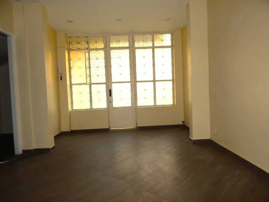 Foto 1 de Casa de Vila com 2 quartos à venda, 82m2 em Rio De Janeiro - RJ