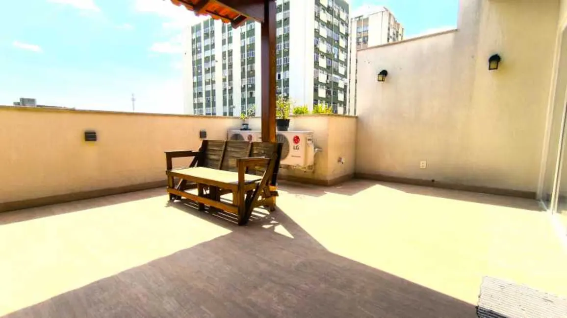 Foto 2 de Cobertura com 3 quartos à venda, 130m2 em Rio De Janeiro - RJ