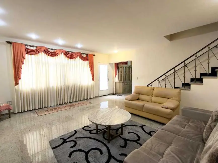 Foto 1 de Casa de Vila com 3 quartos à venda, 150m2 em Rio De Janeiro - RJ