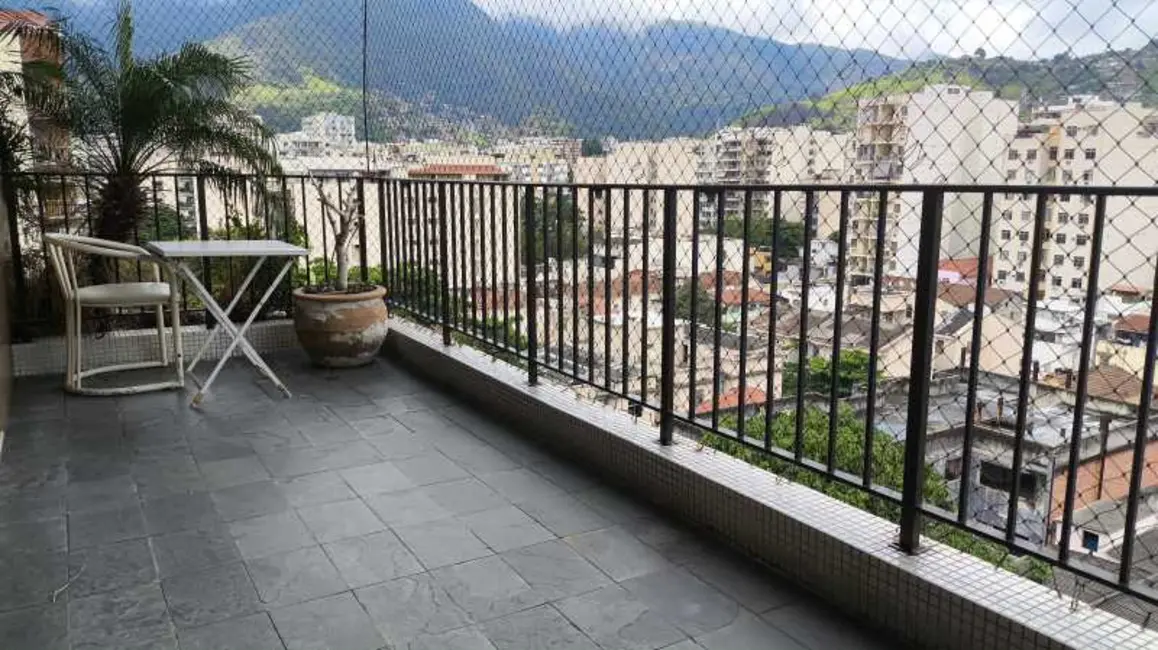 Foto 2 de Apartamento com 3 quartos à venda, 126m2 em Rio De Janeiro - RJ