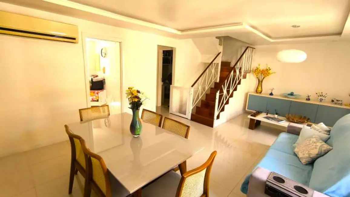 Foto 3 de Casa de Condomínio com 4 quartos à venda, 167m2 em Rio De Janeiro - RJ
