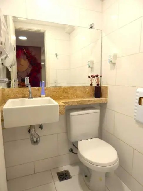 Sala Comercial à venda, 66m2 em Rio De Janeiro - RJ - imagem 5 Foto 5 de Sala Comercial à venda, 66m2 em Rio De Janeiro - RJ