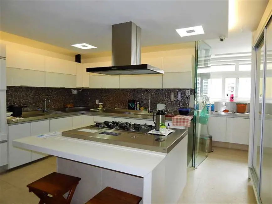 Apartamento com 3 quartos à venda, 390m2 em Rio De Janeiro - RJ - imagem 9 Foto 9 de Apartamento com 3 quartos à venda, 390m2 em Rio De Janeiro - RJ