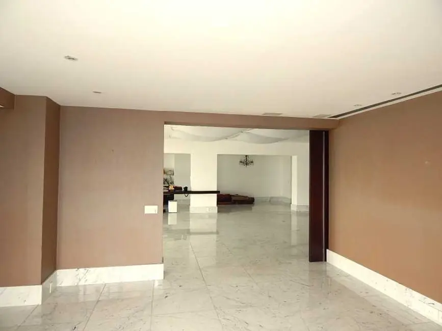 Apartamento com 3 quartos à venda, 390m2 em Rio De Janeiro - RJ - imagem 5 Foto 5 de Apartamento com 3 quartos à venda, 390m2 em Rio De Janeiro - RJ