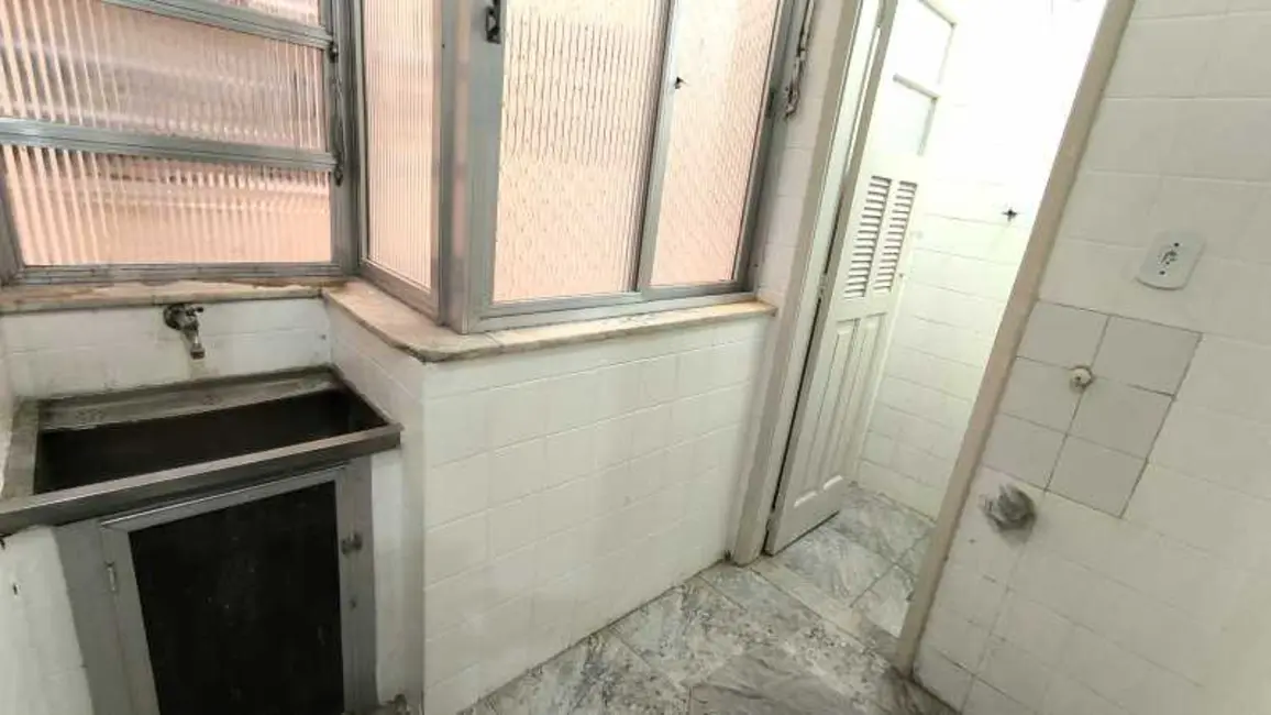 Foto 9 de Apartamento com 2 quartos à venda, 72m2 em Rio De Janeiro - RJ