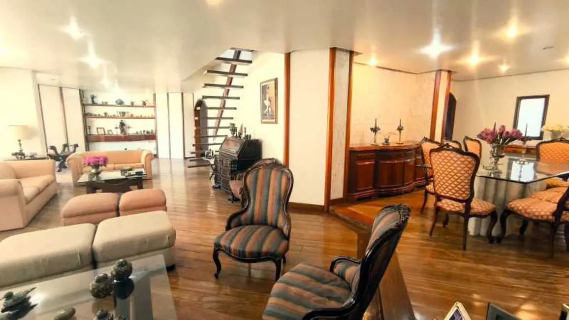 Foto 1 de Cobertura com 6 quartos à venda, 250m2 em Rio De Janeiro - RJ